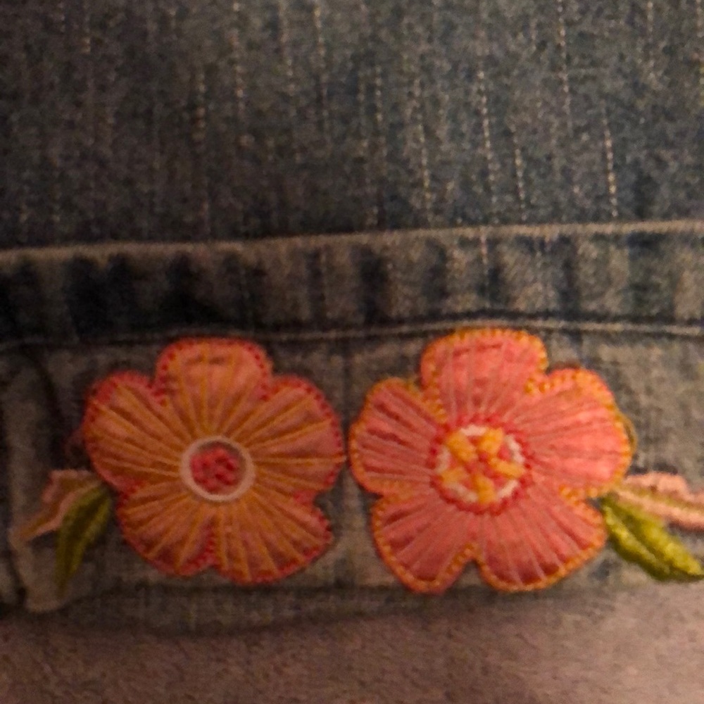Jeans - Picture 2 of 3